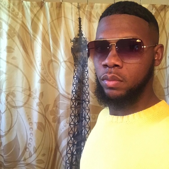 Meet your Posher, T - Picture 4 of 5